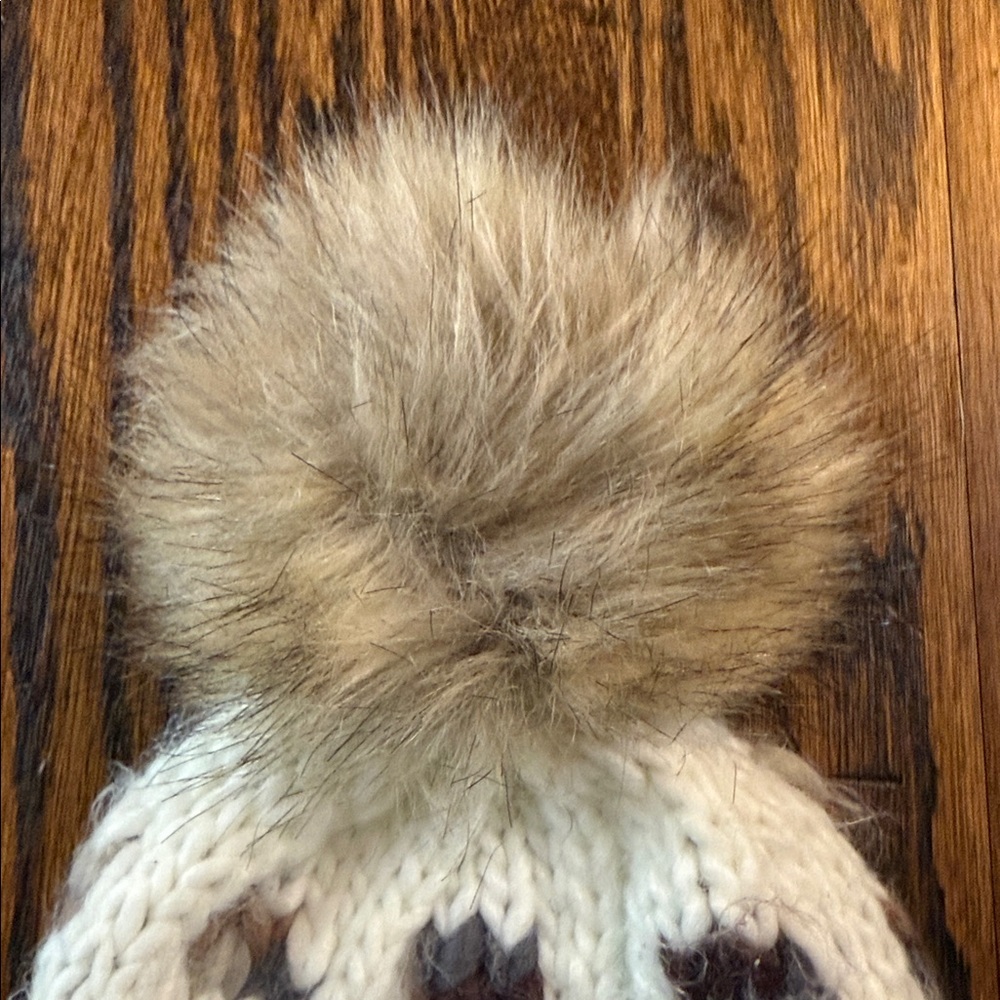 The Blueberry Hill Cozy Knit Pom-Pom Beanie for Newborn - Cream and Brown - Picture 3 of 4